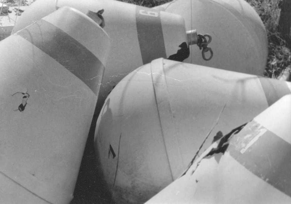 bouys.bmp (726502 bytes)