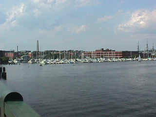 mvc-008f.jpg (39674 bytes)