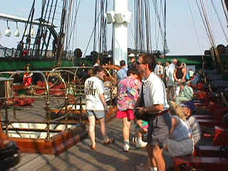 mvc-013f.jpg (76831 bytes)