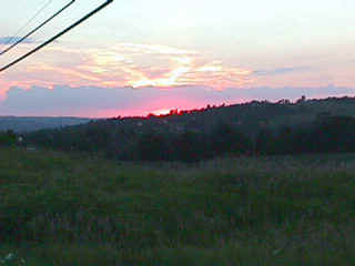 mvc-004f.jpg (21761 bytes)