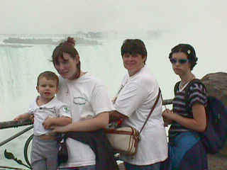 mvc-009f.jpg (25875 bytes)