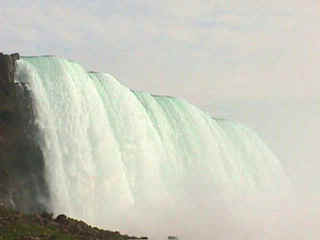 mvc-015f.jpg (15833 bytes)