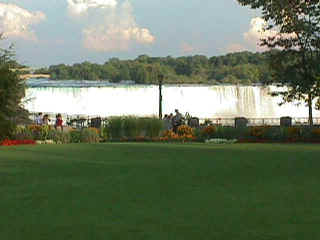 mvc-021f.jpg (24867 bytes)